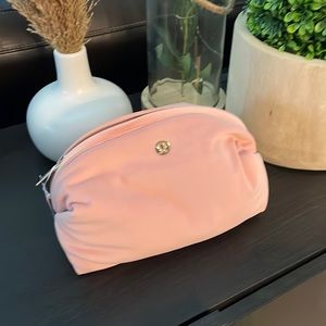 Lululemon pouch